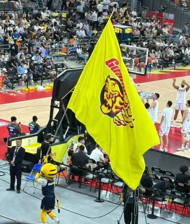 广东宏远正式改名！新冠名有意思，杜锋点名崔永熙，徐杰又秀恩爱